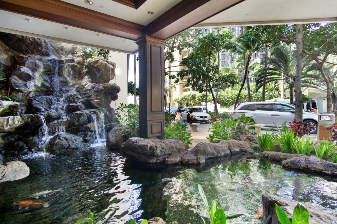 Waikiki Banyan By Koko Resorts Honolulu Exterior foto